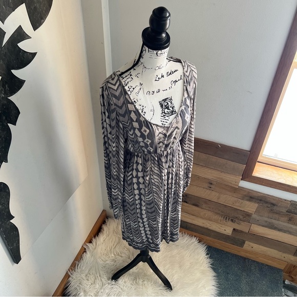 Nurture Gray Pattern Rayon and Spandex Soft & Comfy Long Sleeve Dress Size Large - Picture 2 of 11